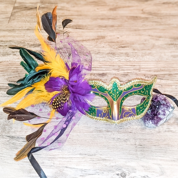 SVETLANA Jewelry - Ladies Mardi Gras Mask 2022 Mardi Gras Ball Formal Attire Exotic Feathered Mask